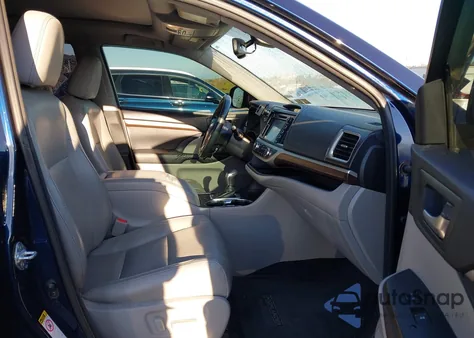 2015 Toyota Highlander Limited Platinum V6 из США, поврежденный, VIN 5TDDKRFH5FS217739